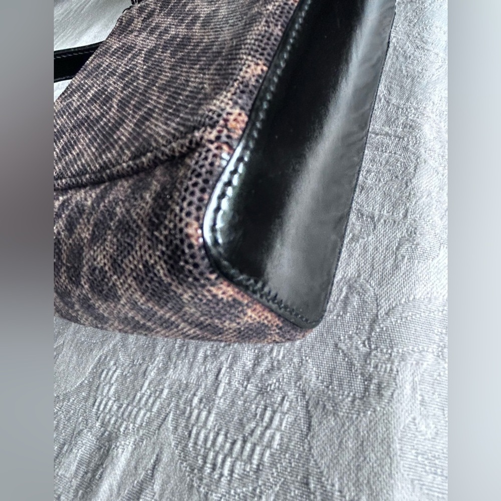 Loewe Leopard Enamel Leather Cosmetic Bag - Picture 6 of 11